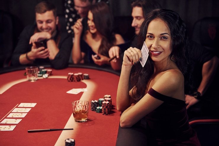 Tampilan meja Casino Hold'em live di kebaya 4d dengan dealer profesional